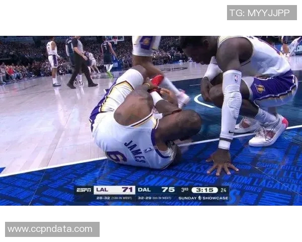 詹姆斯因腿伤缺席季后赛，湖人陷入困境